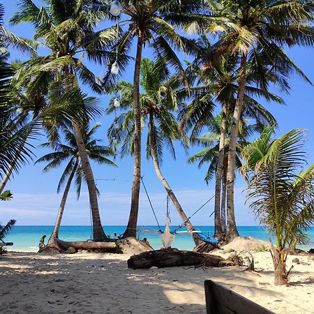 Castle Rock Boracay Aparthotel Yapak Exterior foto